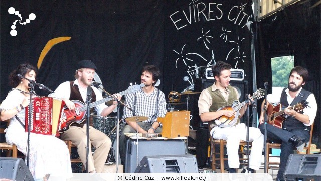 Fête western à 'Évires City', édition 2011 - les sam. 30 au soir et dim. 31 juillet 2011 toute la journée, Évires fait la fête sur le thème du western... – « Fête western à 'Évires City', édition 2011 » – Spectacles et animations équestres, show de line-dance, concerts acoustiques de musique country. – mots associés : évires, fête, western