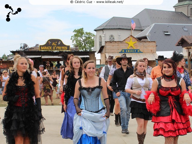 Fête western à 'Évires City', édition 2013 - les sam. 27 au soir et dim. 28 juillet 2012 toute la journée, Évires vit au rythme du western... – « Fête western à 'Évires City', édition 2013 » – Démonstrations de line dance, spectacle de french cancan, animations équestres. – mots associés : évires, fête, western
