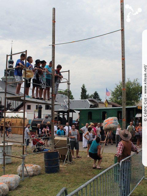 Fête western à 'Évires City', édition 2013 - les sam. 27 au soir et dim. 28 juillet 2012 toute la journée, Évires vit au rythme du western... – « Fête western à 'Évires City', édition 2013 » – Démonstrations de line dance, spectacle de french cancan, animations équestres. – mots associés : évires, fête, western