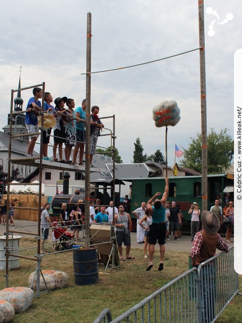 Fête western à 'Évires City', édition 2013 - les sam. 27 au soir et dim. 28 juillet 2012 toute la journée, Évires vit au rythme du western... – « Fête western à 'Évires City', édition 2013 » – Démonstrations de line dance, spectacle de french cancan, animations équestres. – mots associés : évires, fête, western