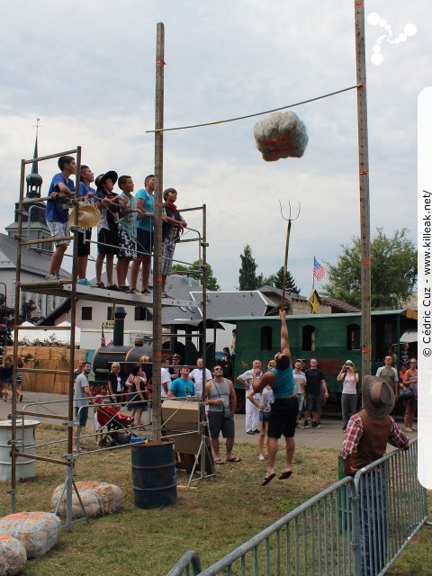 Fête western à 'Évires City', édition 2013 - les sam. 27 au soir et dim. 28 juillet 2012 toute la journée, Évires vit au rythme du western... – « Fête western à 'Évires City', édition 2013 » – Démonstrations de line dance, spectacle de french cancan, animations équestres. – mots associés : évires, fête, western