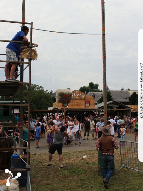 Fête western à 'Évires City', édition 2013 - les sam. 27 au soir et dim. 28 juillet 2012 toute la journée, Évires vit au rythme du western... – « Fête western à 'Évires City', édition 2013 » – Démonstrations de line dance, spectacle de french cancan, animations équestres. – mots associés : évires, fête, western