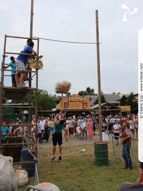 Fête western à 'Évires City', édition 2013 - les sam. 27 au soir et dim. 28 juillet 2012 toute la journée, Évires vit au rythme du western... – « Fête western à 'Évires City', édition 2013 » – Démonstrations de line dance, spectacle de french cancan, animations équestres. – mots associés : évires, fête, western