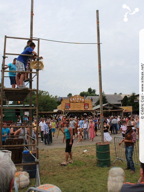 Fête western à 'Évires City', édition 2013 - les sam. 27 au soir et dim. 28 juillet 2012 toute la journée, Évires vit au rythme du western... – « Fête western à 'Évires City', édition 2013 » – Démonstrations de line dance, spectacle de french cancan, animations équestres. – mots associés : évires, fête, western