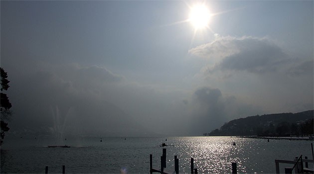 « Image du jour - 24/02/2013 - Au petit matin, sur le lac d'Annecy » — mots associés : lac d'annecy, photo