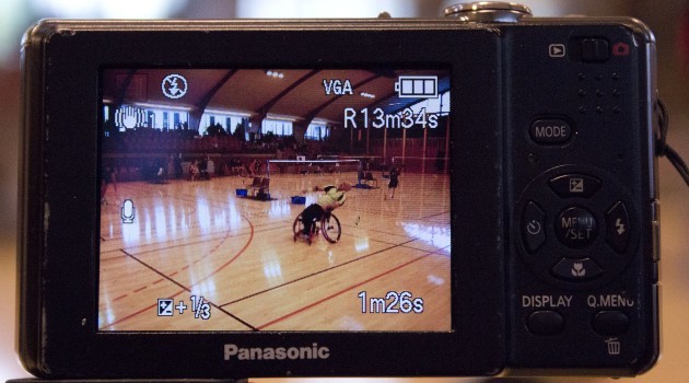 « Image du jour - 19/04/2014 - Big Brother is Watching Badminton » — mots associés : badminton