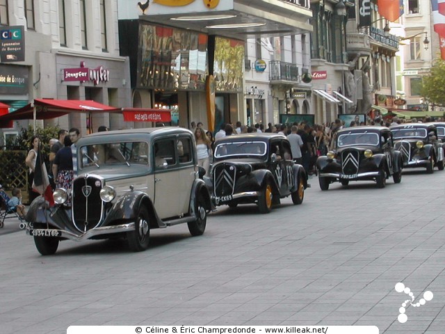 60e Anniversaire de la Libération de Lyon - Lyon, Place Bellecour et Rue de la République. – « 60e Anniversaire de la Libération de Lyon » – mots associés : lyon