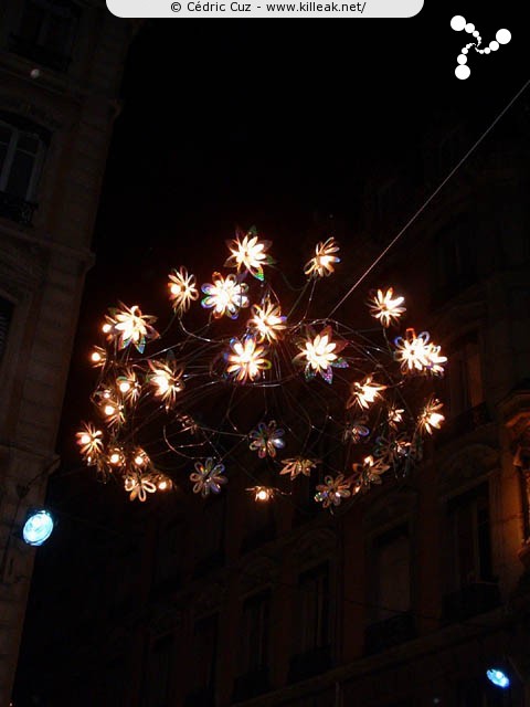 8 Décembre 2006 - Fête des Lumières - du jeu. 07 au dim. 10 décembre 2006 ; dans tous les arrondissements de Lyon. – « 8 Décembre 2006 - Fête des Lumières » –