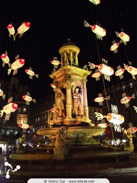 8 Décembre 2008 - Fête des Lumières - du ven. 05 au lun. 08 décembre 2008 ; Lyon, tous les arrondissements et quartiers. – « 8 Décembre 2008 - Fête des Lumières » – mots associés : 8 décembre, lumières, lyon