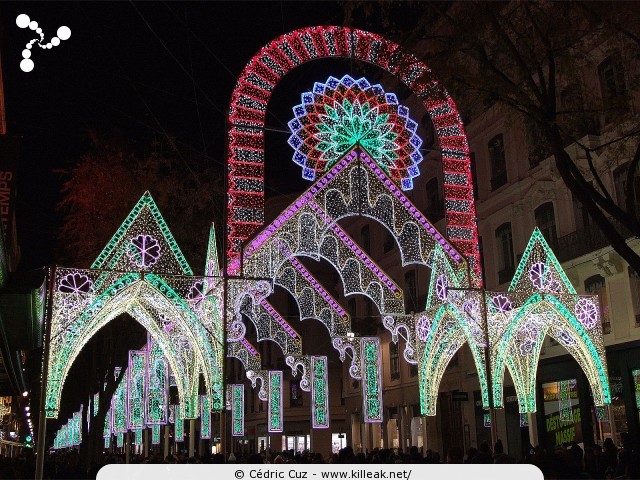 8 Décembre 2012 - Fête des Lumières - du jeu. 06 au dim. 09 décembre 2012 ; Lyon, dans tous les arrondissements. – « 8 Décembre 2012 - Fête des Lumières » – mots associés : 8 décembre, fête, lumières, lyon