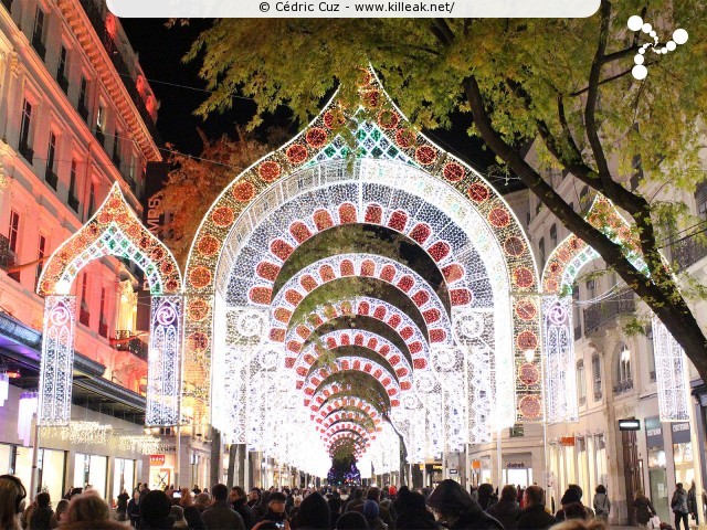 8 Décembre 2013 - Fête des Lumières - du ven. 06 au lun. 09 décembre 2013 ; Lyon, dans tous les arrondissements. – « 8 Décembre 2013 - Fête des Lumières » – mots associés : 8 décembre, fête, lumières, lyon