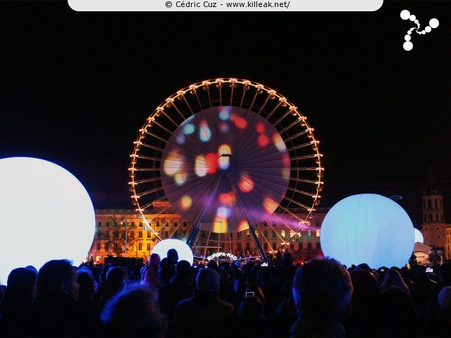 8 Décembre 2013 - Fête des Lumières - du ven. 06 au lun. 09 décembre 2013 ; Lyon, dans tous les arrondissements. – « 8 Décembre 2013 - Fête des Lumières » – mots associés : 8 décembre, fête, lumières, lyon