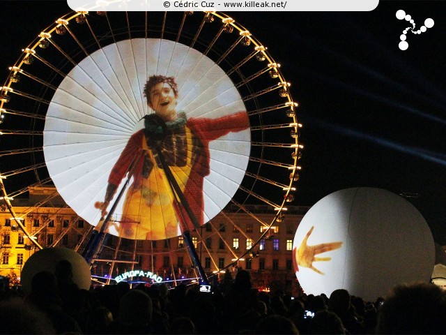 8 Décembre 2013 - Fête des Lumières - du ven. 06 au lun. 09 décembre 2013 ; Lyon, dans tous les arrondissements. – « 8 Décembre 2013 - Fête des Lumières » – mots associés : 8 décembre, fête, lumières, lyon