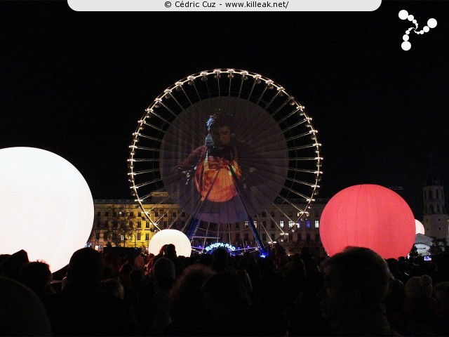 8 Décembre 2013 - Fête des Lumières - du ven. 06 au lun. 09 décembre 2013 ; Lyon, dans tous les arrondissements. – « 8 Décembre 2013 - Fête des Lumières » – mots associés : 8 décembre, fête, lumières, lyon