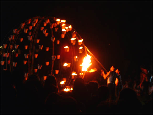 les Noctibules, Festival des Arts de Rue, édition 2004 - du mer. 21 au sam. 24 juillet 2004, dans les rues d'Annecy, sur le Pâquier, les Jardins de l'Europe... – « les Noctibules, Festival des Arts de Rue, édition 2004 » –