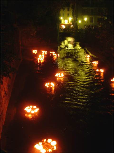 les Noctibules, Festival des Arts de Rue, édition 2004 - du mer. 21 au sam. 24 juillet 2004, dans les rues d'Annecy, sur le Pâquier, les Jardins de l'Europe... – « les Noctibules, Festival des Arts de Rue, édition 2004 » –