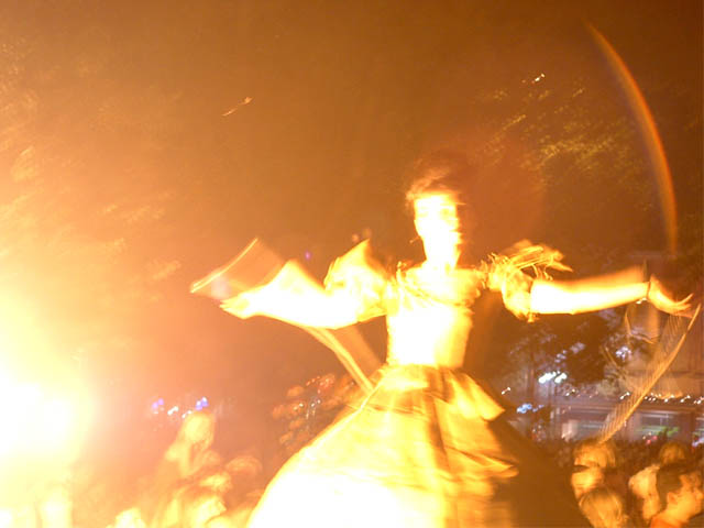 les Noctibules, Festival des Arts de Rue, édition 2004 - du mer. 21 au sam. 24 juillet 2004, dans les rues d'Annecy, sur le Pâquier, les Jardins de l'Europe... – « les Noctibules, Festival des Arts de Rue, édition 2004 » –