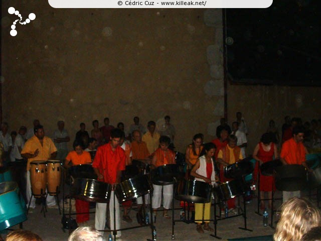 les Noctibules, Festival des Arts de Rue, édition 2006 - du mer. 19 au sam. 22 juillet 2006, sur la Pâquier, dans les rues et sur les places de la vieille ville, à la surface et au dessus des canaux.. – « les Noctibules, Festival des Arts de Rue, édition 2006 » –