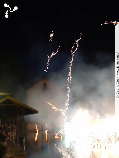 les Noctibules, Festival des Arts de Rue, édition 2006 - du mer. 19 au sam. 22 juillet 2006, sur la Pâquier, dans les rues et sur les places de la vieille ville, à la surface et au dessus des canaux.. – « les Noctibules, Festival des Arts de Rue, édition 2006 » –