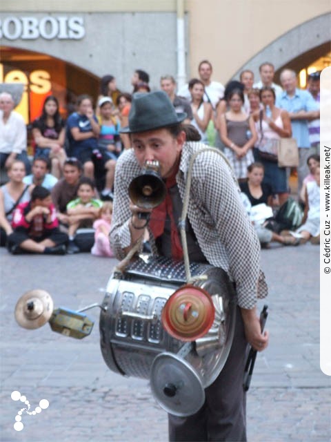 les Noctibules, Festival des Arts de Rue, édition 2007 - du mer. 18 au sam. 21 juillet 2007, dans les rues et sur les places du centre-ville, ainsi que sur le Pâquier, Annecy. – « les Noctibules, Festival des Arts de Rue, édition 2007 » – mots associés : noctibules