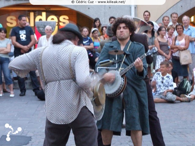 les Noctibules, Festival des Arts de Rue, édition 2007 - du mer. 18 au sam. 21 juillet 2007, dans les rues et sur les places du centre-ville, ainsi que sur le Pâquier, Annecy. – « les Noctibules, Festival des Arts de Rue, édition 2007 » – mots associés : noctibules