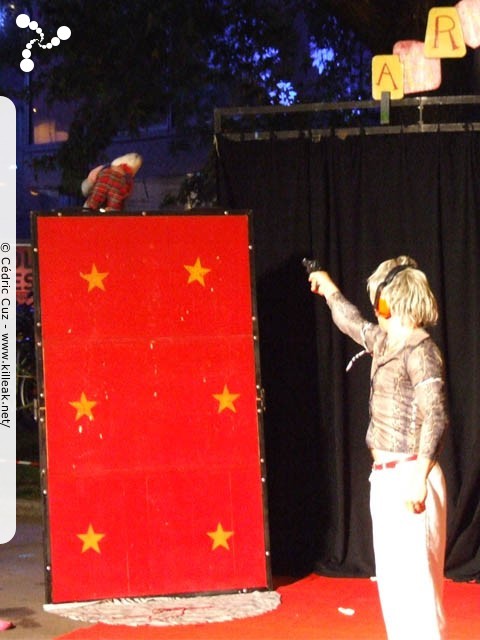 les Noctibules, Festival des Arts de Rue, édition 2007 - du mer. 18 au sam. 21 juillet 2007, dans les rues et sur les places du centre-ville, ainsi que sur le Pâquier, Annecy. – « les Noctibules, Festival des Arts de Rue, édition 2007 » – mots associés : noctibules