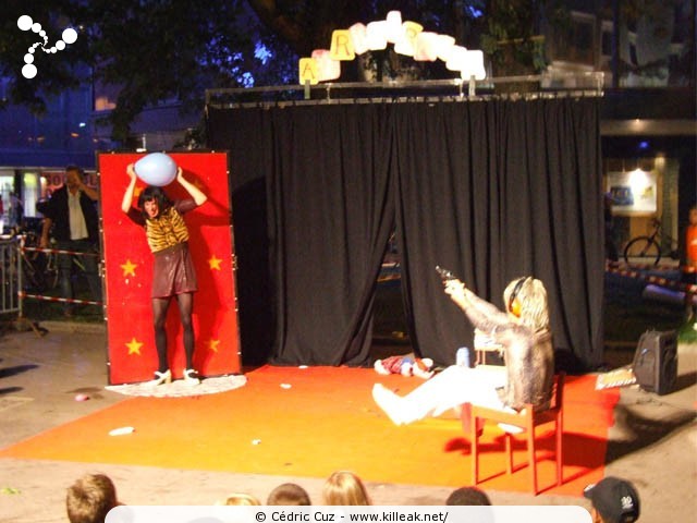 les Noctibules, Festival des Arts de Rue, édition 2007 - du mer. 18 au sam. 21 juillet 2007, dans les rues et sur les places du centre-ville, ainsi que sur le Pâquier, Annecy. – « les Noctibules, Festival des Arts de Rue, édition 2007 » – mots associés : noctibules