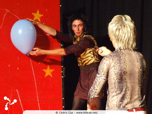 les Noctibules, Festival des Arts de Rue, édition 2007 - du mer. 18 au sam. 21 juillet 2007, dans les rues et sur les places du centre-ville, ainsi que sur le Pâquier, Annecy. – « les Noctibules, Festival des Arts de Rue, édition 2007 » – mots associés : noctibules