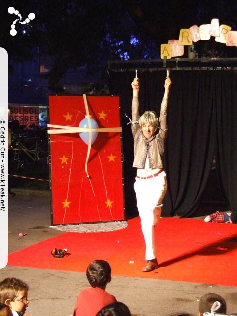 les Noctibules, Festival des Arts de Rue, édition 2007 - du mer. 18 au sam. 21 juillet 2007, dans les rues et sur les places du centre-ville, ainsi que sur le Pâquier, Annecy. – « les Noctibules, Festival des Arts de Rue, édition 2007 » – mots associés : noctibules