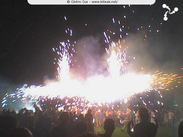 les Noctibules, Festival des Arts de Rue, édition 2007 - du mer. 18 au sam. 21 juillet 2007, dans les rues et sur les places du centre-ville, ainsi que sur le Pâquier, Annecy. – « les Noctibules, Festival des Arts de Rue, édition 2007 » – mots associés : noctibules