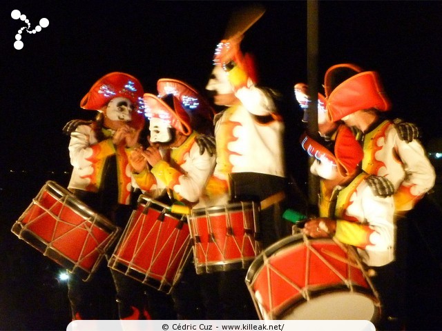 les Noctibules, Festival des Arts de Rue, édition 2011 - du mer. 20 au sam. 23 juillet 2011, dans les rues et sur les places du centre-ville, ainsi que sur le Pâquier, Annecy. — « les Noctibules, Festival des Arts de Rue, édition 2011 » — Festival estival des arts de rue dans les rues, sur les places et sur le Pâquier à Annecy. — mots associés : noctibules