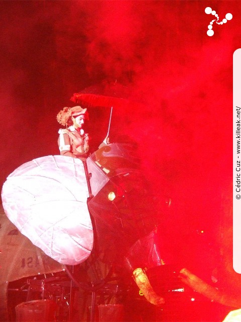 les Noctibules, Festival des Arts de Rue, édition 2011 - du mer. 20 au sam. 23 juillet 2011, dans les rues et sur les places du centre-ville, ainsi que sur le Pâquier, Annecy. – « les Noctibules, Festival des Arts de Rue, édition 2011 » – Festival estival des arts de rue dans les rues, sur les places et sur le Pâquier à Annecy. – mots associés : noctibules