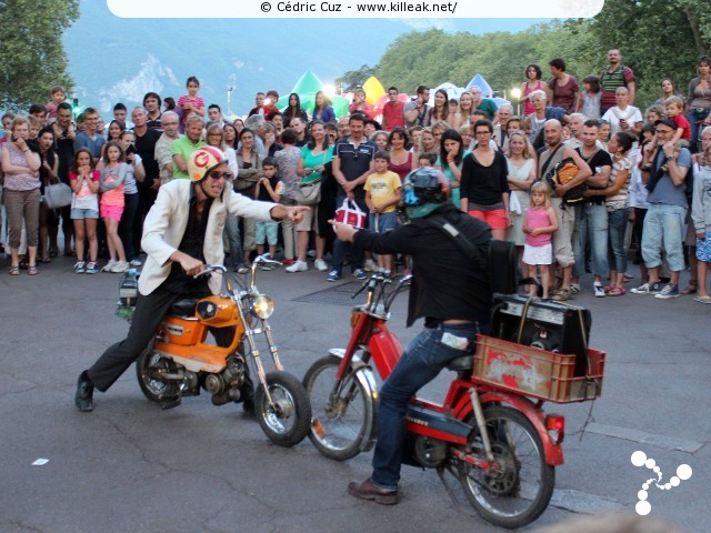 les Noctibules, Festival des Arts de Rue, édition 2013 - du mer. 10 au sam. 13 juillet 2013, dans les rues et sur les places du centre-ville, ainsi que sur le Pâquier, Annecy. — « les Noctibules, Festival des Arts de Rue, édition 2013 » — Festival estival des arts de rue dans les rues, sur les places et sur le Pâquier à Annecy. — mots associés : noctibules