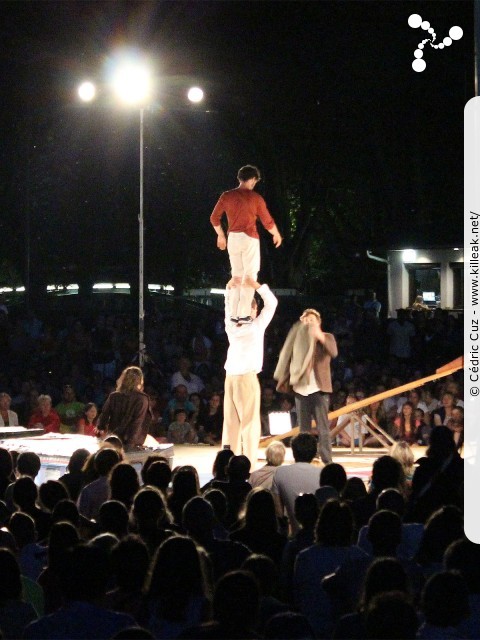 les Noctibules, Festival des Arts de Rue, édition 2013 - du mer. 10 au sam. 13 juillet 2013, dans les rues et sur les places du centre-ville, ainsi que sur le Pâquier, Annecy. – « les Noctibules, Festival des Arts de Rue, édition 2013 » – Festival estival des arts de rue dans les rues, sur les places et sur le Pâquier à Annecy. – mots associés : noctibules
