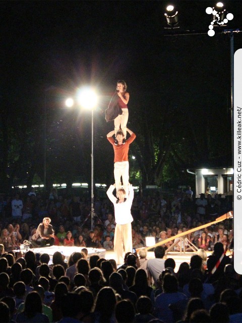 les Noctibules, Festival des Arts de Rue, édition 2013 - du mer. 10 au sam. 13 juillet 2013, dans les rues et sur les places du centre-ville, ainsi que sur le Pâquier, Annecy. — « les Noctibules, Festival des Arts de Rue, édition 2013 » — Festival estival des arts de rue dans les rues, sur les places et sur le Pâquier à Annecy. — mots associés : noctibules