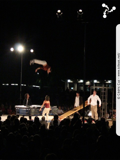 les Noctibules, Festival des Arts de Rue, édition 2013 - du mer. 10 au sam. 13 juillet 2013, dans les rues et sur les places du centre-ville, ainsi que sur le Pâquier, Annecy. – « les Noctibules, Festival des Arts de Rue, édition 2013 » – Festival estival des arts de rue dans les rues, sur les places et sur le Pâquier à Annecy. – mots associés : noctibules