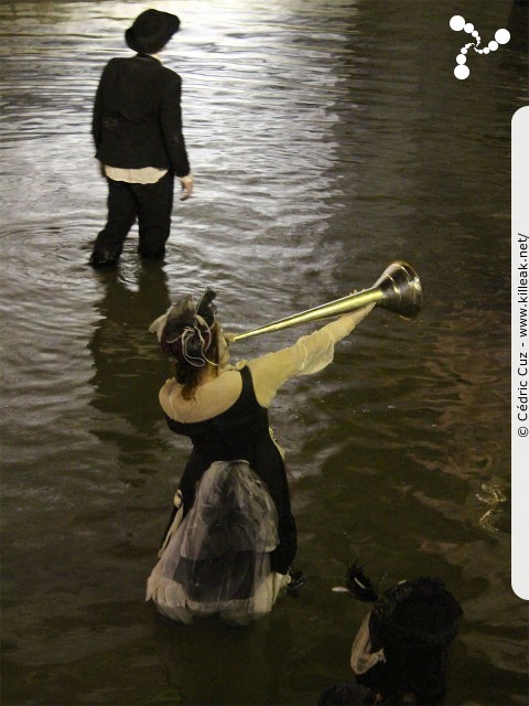 les Noctibules, Festival des Arts de Rue, édition 2013 - du mer. 10 au sam. 13 juillet 2013, dans les rues et sur les places du centre-ville, ainsi que sur le Pâquier, Annecy. – « les Noctibules, Festival des Arts de Rue, édition 2013 » – Festival estival des arts de rue dans les rues, sur les places et sur le Pâquier à Annecy. – mots associés : noctibules