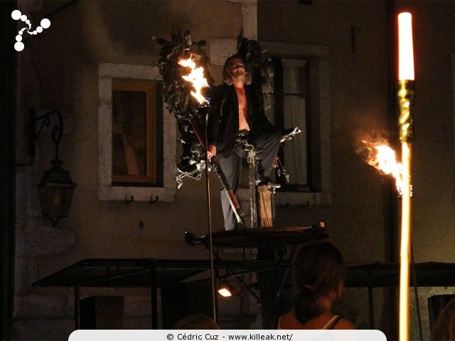 les Noctibules, Festival des Arts de Rue, édition 2014 - du mer. 16 au sam. 19 juillet 2014, dans les rues et sur les places du centre-ville, ainsi que sur le Pâquier, Annecy. – « les Noctibules, Festival des Arts de Rue, édition 2014 » – Festival estival des arts de rue dans les rues, dans les rues, sur les places au bord des canaux et sur le Pâquier à Annecy. – mots associés : art de rue, noctibules
