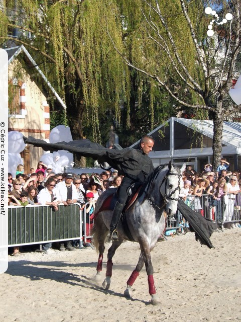 Inauguration du ! Printemps ! de Bonlieu Scène Nationale - le sam. 31 mars 2012 à 17h et 22h00, aux anciens Haras d'Annecy. — « Inauguration du ! Printemps ! de Bonlieu aux Haras » — Spectacles en plein air sur le site des Haras qui va accueillir la Scène Nationale pour son ! Printemps ! hors-les-murs. —