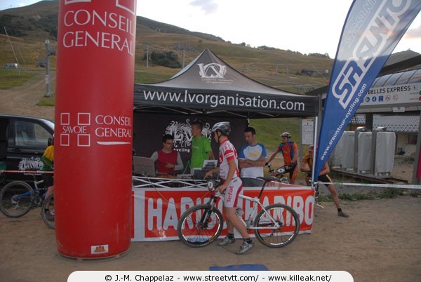 « Challenge Street VTT 2009 - Finale au Corbier © J.-M. Chappelaz » — mots associés : challenge, cross country, street, vtt, xc