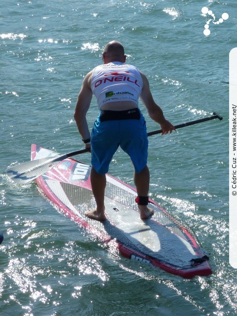 SUP in Town 2011 - Open de Lyon de Stand-Up Paddle - les sam. 10 et dim. 11 septembre 2011, sur le Rhône au niveau de la Fosse aux Ours, Lyon – « SUP in Town 2011 - Open de Lyon de Stand-Up Paddle » – Démonstrations et initiations grand public, mais aussi courses et relais pro de Stand-Up Paddle sur les eaux du Rhône, à Lyon – mots associés : stand-up paddle