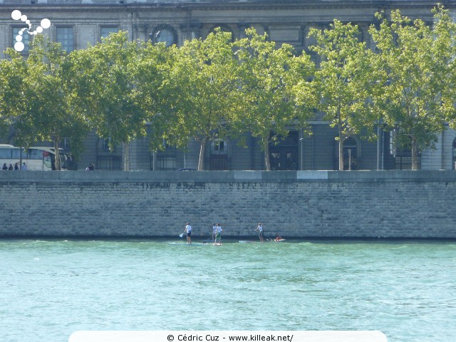 SUP in Town 2011 - Open de Lyon de Stand-Up Paddle - les sam. 10 et dim. 11 septembre 2011, sur le Rhône au niveau de la Fosse aux Ours, Lyon – Le second relai... – « SUP in Town 2011 - Open de Lyon de Stand-Up Paddle » – Démonstrations et initiations grand public, mais aussi courses et relais pro de Stand-Up Paddle sur les eaux du Rhône, à Lyon – mots associés : stand-up paddle