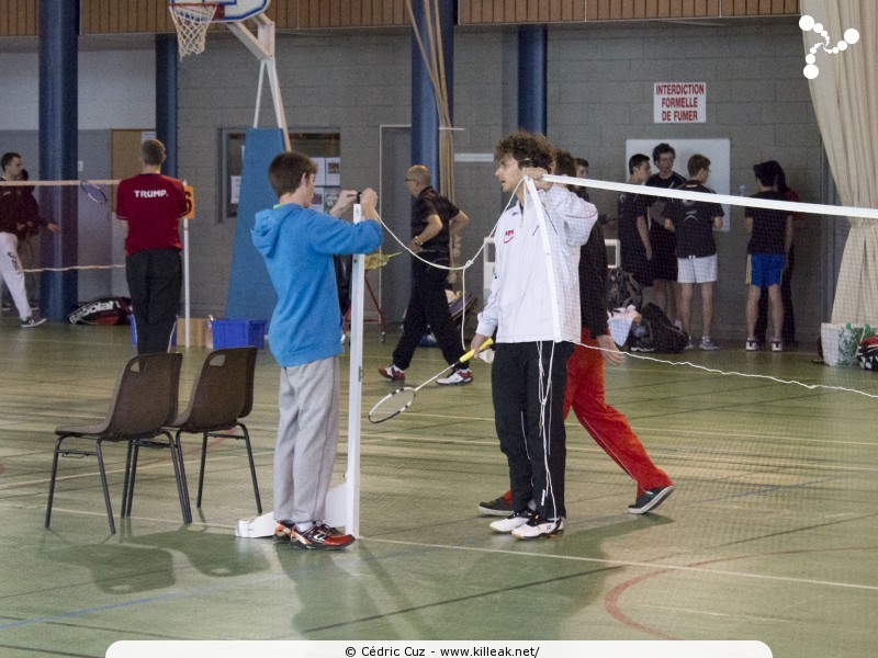 22e Tournoi International de Badminton d'Annecy - les sam. 19, dim. 20 et lun. 21 avril 2014, salle Chatenoud, gymnases des Balmettes et de Berthollet, Annecy. – ... on installe le terrain de chauffe... – « 22e Tournoi International de Badminton d'Annecy » – Tournoi International de l'ABC74 nouvelle formule, avec 3 jours de matchs –
